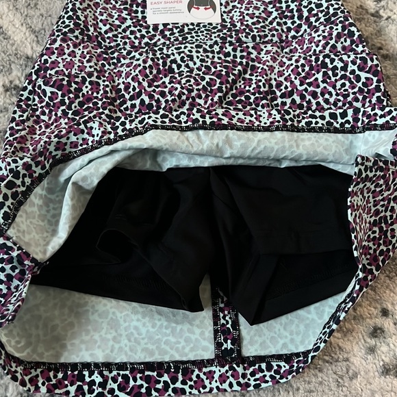 Lady Hagen Women's Sea Animal Golf Skort With Easy Shaper - Picture 4 of 10